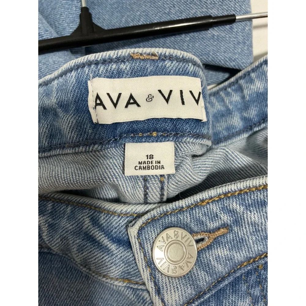 Ava & Viv ava viv
